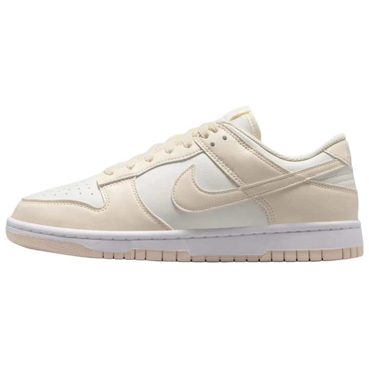 Nike Nike Dunk Breathable Low top Skateboard Shoes Women's Beige