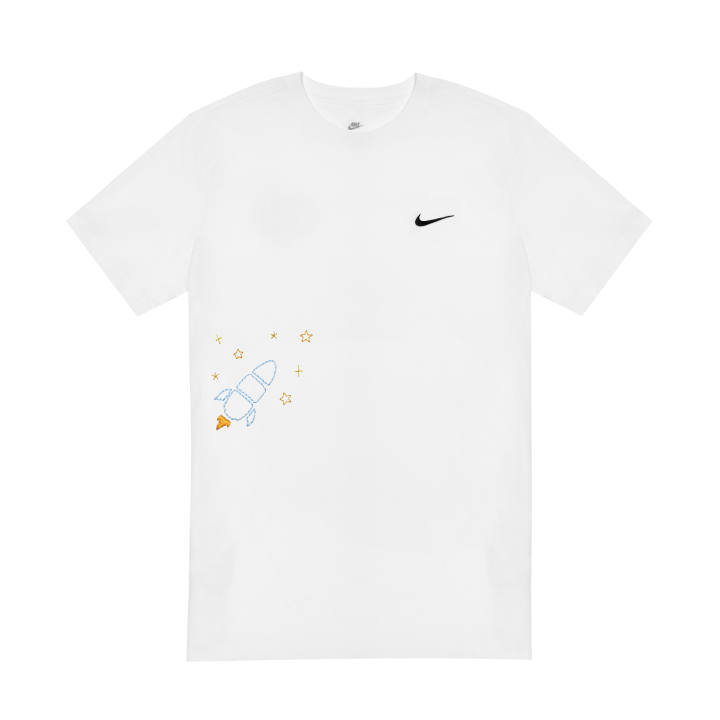 Nike Nike Sportswear T Shirts Unisex White Crew Neck Moderate Straight Fit