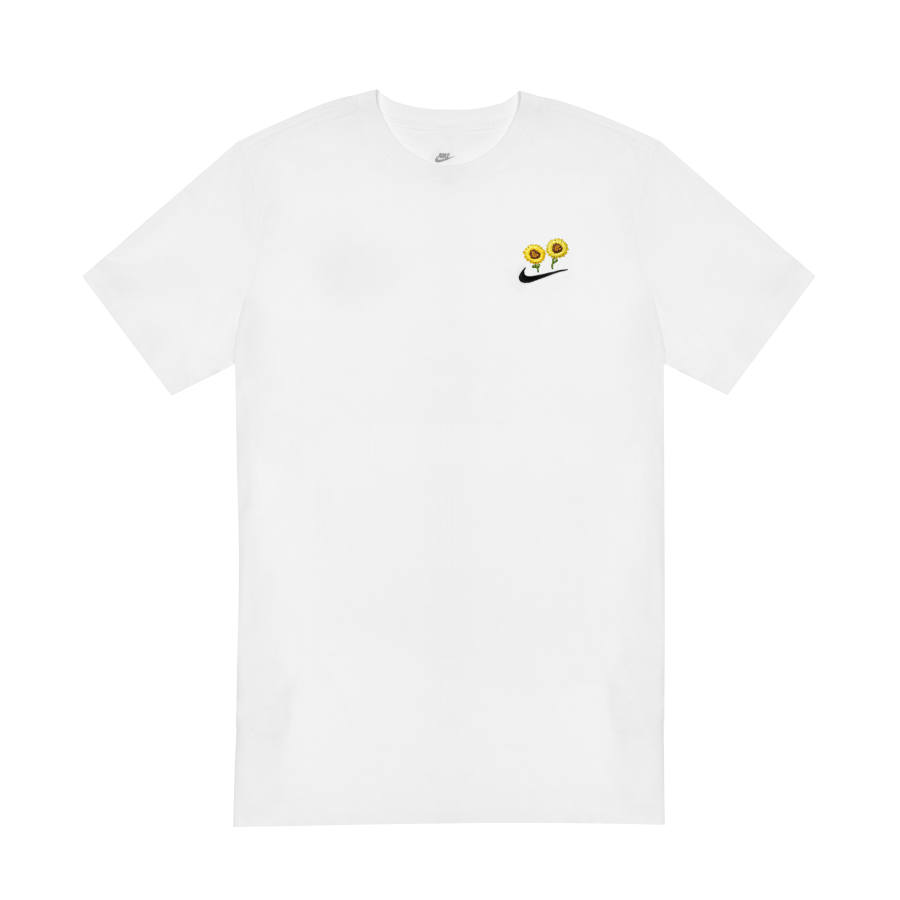 Nike Nike Sportswear T Shirts Unisex White Crew Neck Moderate Straight Fit