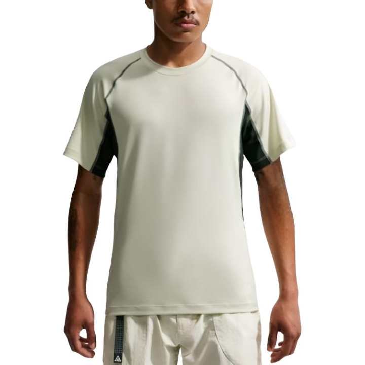 Nike Nike Nike Nike "Wildsee" Men's Dri-FIT Short-Sleeve Base Layer Top
