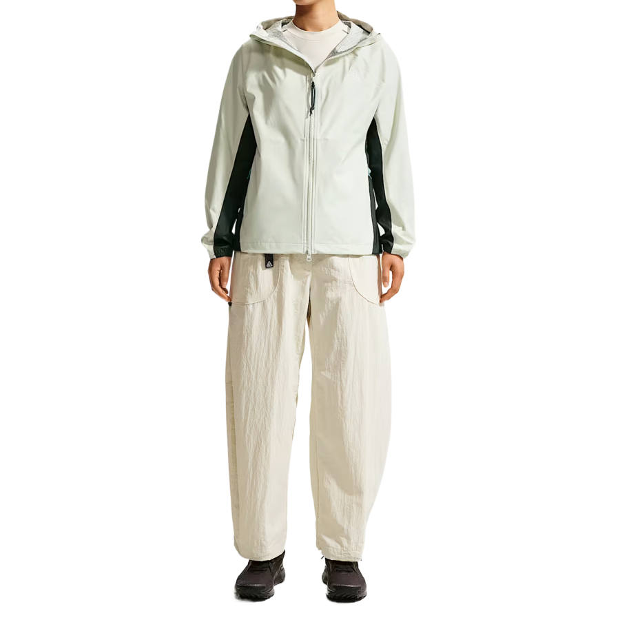Nike Nike Jackets Women's Sea Glass/Sea Glass/Black Cloud Shirt Green/Mountain White Hooded Moderate Hard Shell