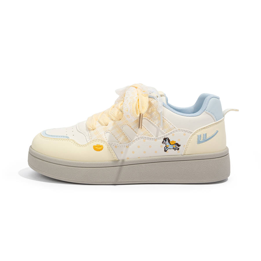 Warrior Synthetic Leather Height Increasing Abrasion Resistant Lightweight Low top Skateboard Shoes Women's