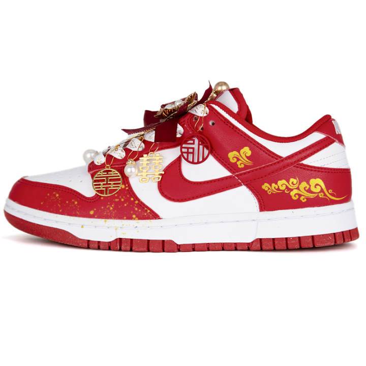 Nike Nike Dunk Nike Wedding Shoes Couple Abrasion Resistant Lightweight Low top Skateboard Shoes Unisex Red Gold