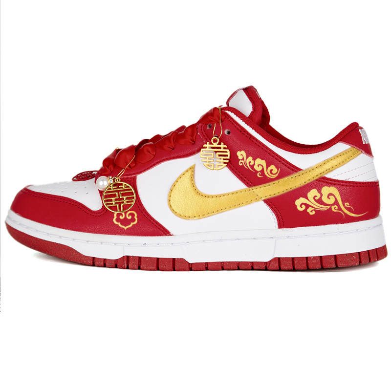 Nike Nike Dunk Nike Wedding Shoes Couple Abrasion Resistant Lightweight Low top Skateboard Shoes Unisex Red Gold