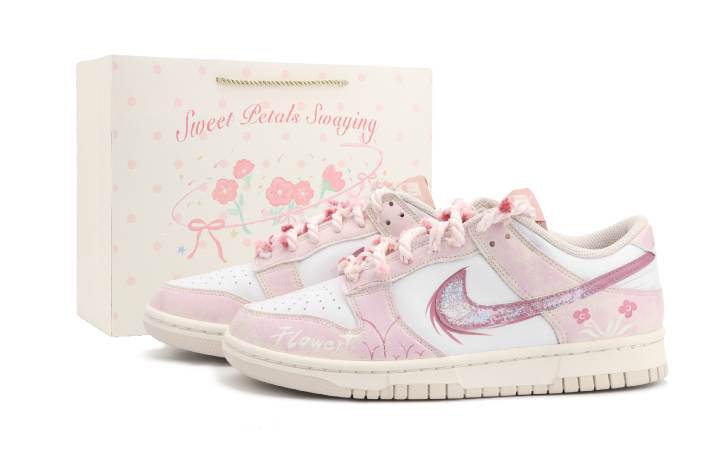 Nike Nike Dunk Moonlit River, Pink Bloom Flower Sea Cushioning Abrasion Resistant Slip Resistant Low top Skateboard Shoes