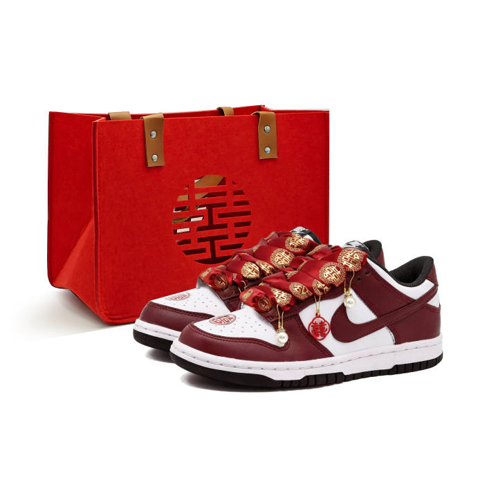 Nike Nike Dunk Love Forever Leather Abrasion Resistant Low top Athleisure Skate Shoes Unisex Burgundy GS