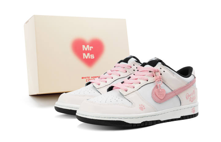 Nike Nike Dunk Abrasion Resistant Slip Resistant Low top Skateboard Shoes Women's White Pink