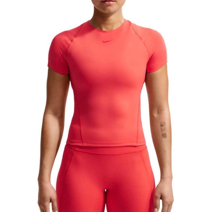 Nike Nike Universa Quick Dry T Shirts Women's