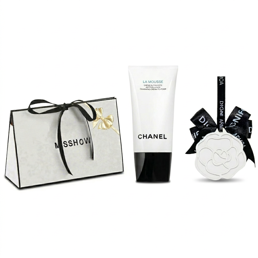 CHANEL Camellia, Soft Purifying Foam Cleanser Lotion With Shopping Bag