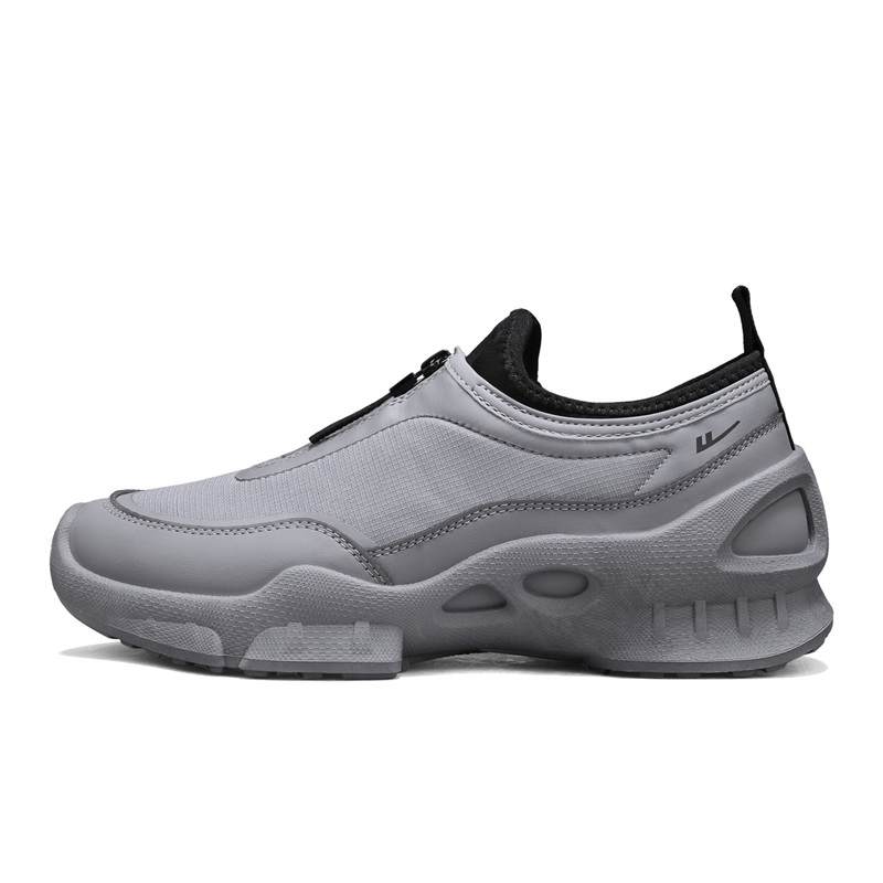 Warrior Coverage, Balance, Abrasion Resistant, Lightweight, Breathable Low top Casual Shoes Men's Gray Black