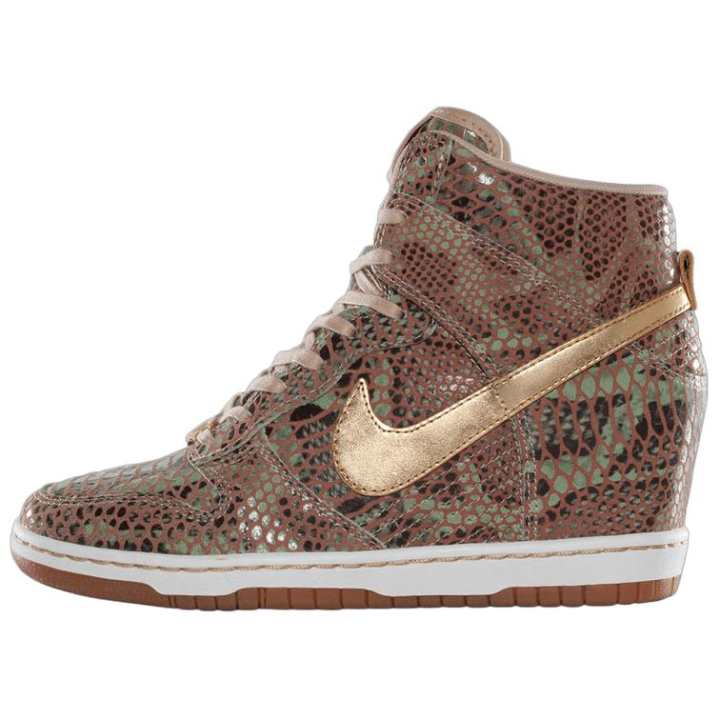 Nike Nike Dunk Sky Comfortable High top Skateboard Shoes Women's Brown