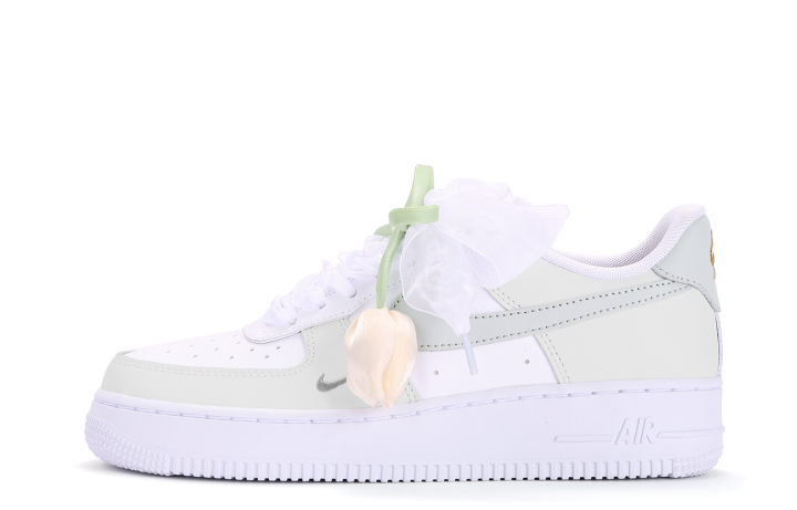 Nike Nike Air Force 1 Coverage Slip Resistant Abrasion Resistant Low top Skateboard Shoes Women's White Green