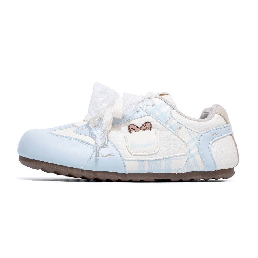 Warrior Abrasion Resistant, Lightweight Coverage Low top Casual Shoes Women's