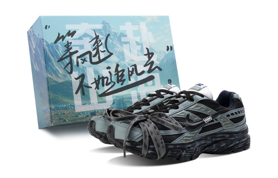 Nike Nike Initiator Slip Resistant Abrasion Resistant Low top Running Shoes Men's Black Green