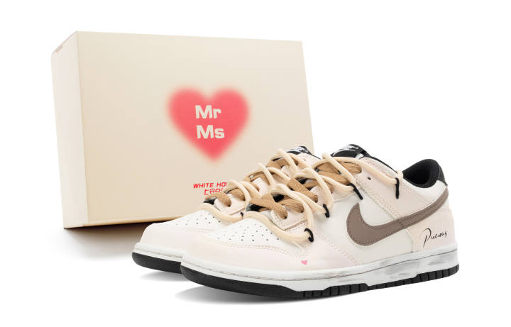 Nike Nike Dunk Slip Resistant Abrasion Resistant Low top Skateboard Shoes Women's Pink Brown