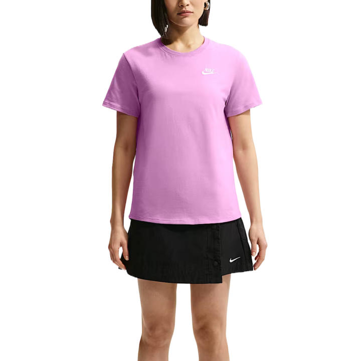Nike Nike Sportswear Club Essentials Women's T-Shirt