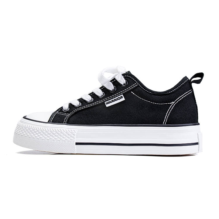 WARRIOR WARRIOR Coverage Support Abrasion Resistant Lightweight Low top Canvas Shoes Women's Black White