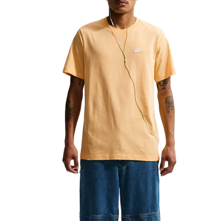 Nike Nike T Shirts Men's Topaz Gold Crew Neck Moderate
