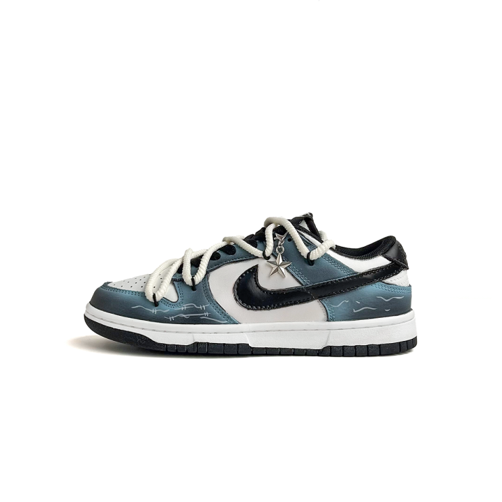 Nike Nike Dunk Balance Low top Skateboard Shoes Women's Blue