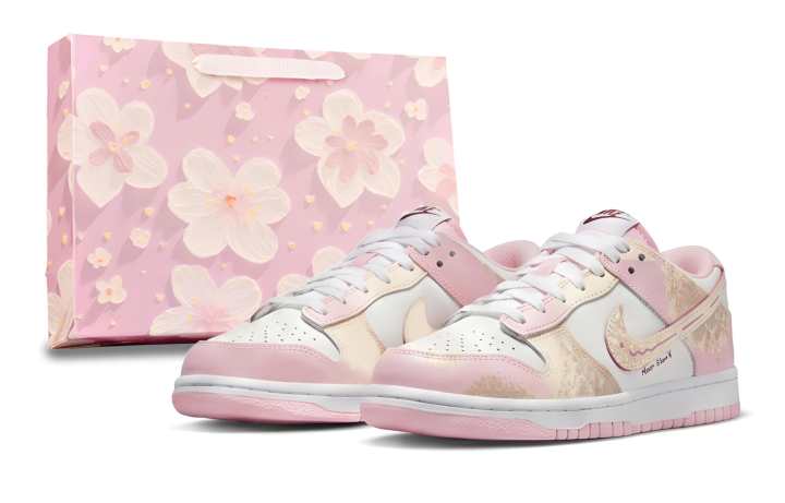 Nike Nike Dunk Leather Cushioning Low top Kids' Skateboarding Shoes Pink Unisex