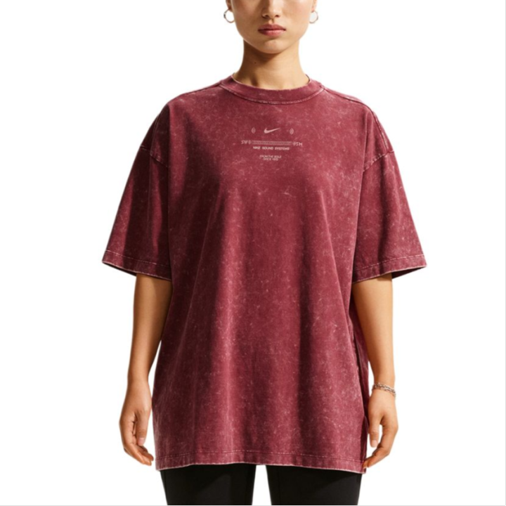 Nike Nike T Shirts Women's Red Crew Neck Moderate