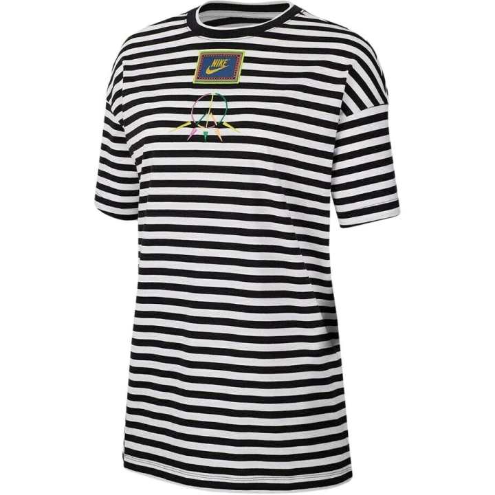 Nike Nike T Shirts Women's Black Crew Neck
