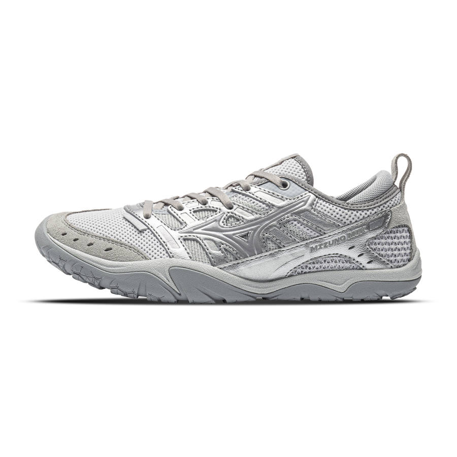 Mizuno Low top Casual Shoes Unisex Light Gray Silver