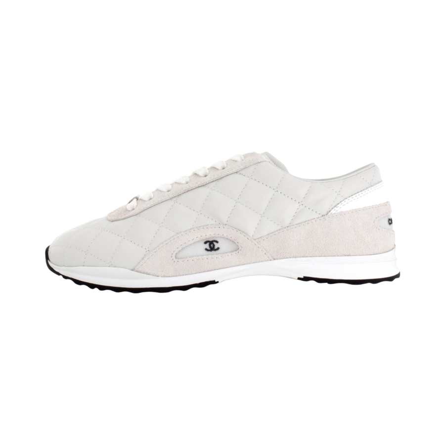 CHANEL 26C Low top Casual Shoes 1cm Women's White