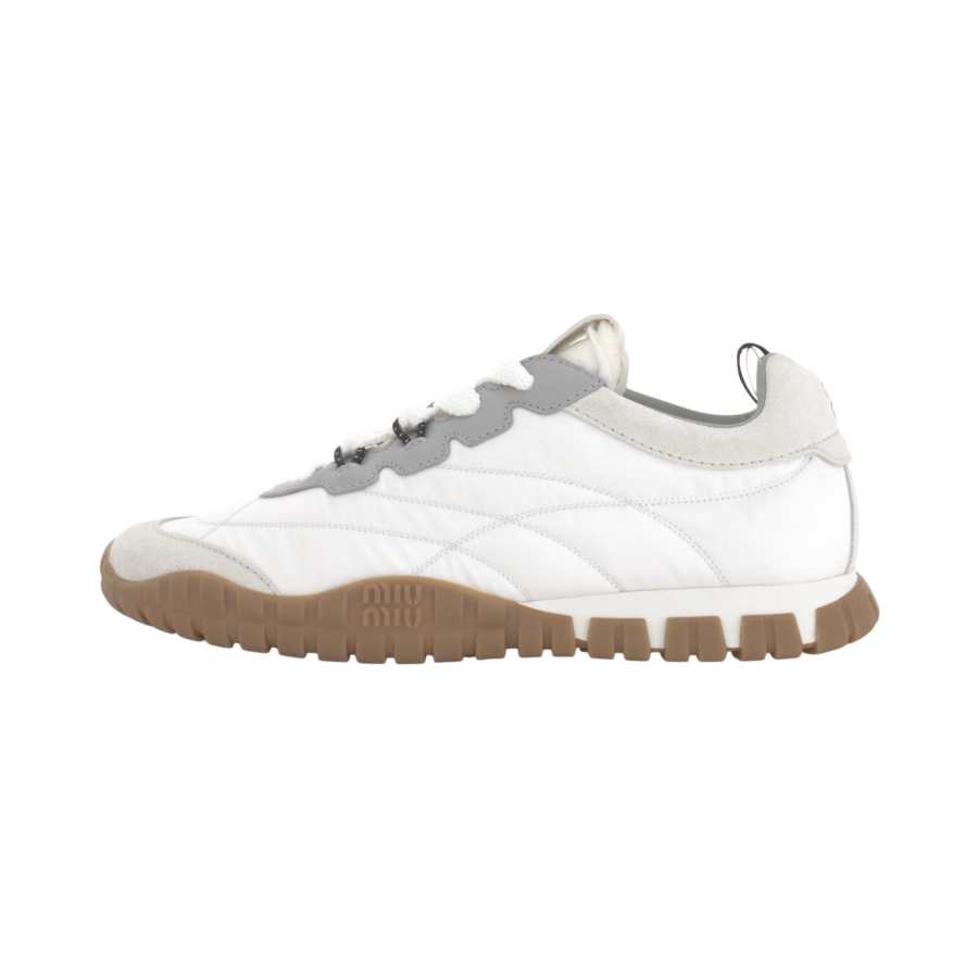 MIU MIU Tyre Low top Casual Shoes Women's White & Granite Gray