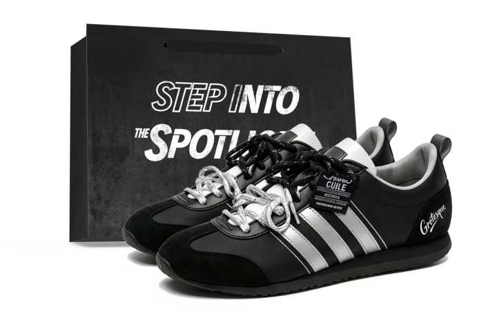Adidas Adidas VS JOG 2.0 Quirky Handmade, Silver Logo Casual Shoes Unisex Silver Black