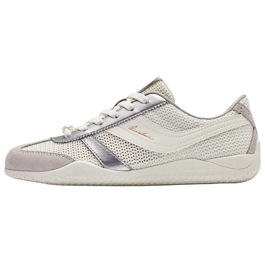 QIAODAN Cushioning Abrasion Resistant Breathable Low top Casual Shoes Women's White Silver Gray