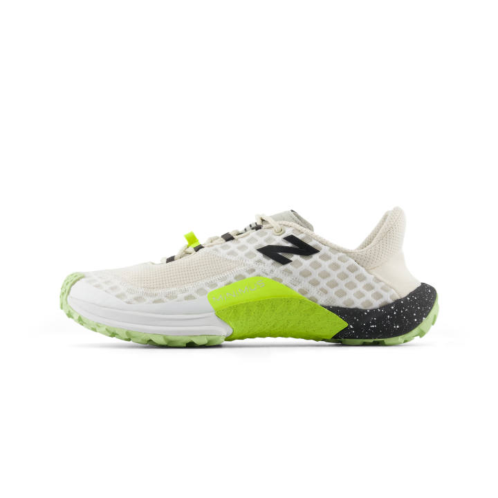 New Balance New Balance Minimus Trail Running Shoes Men's White/Light Khaki