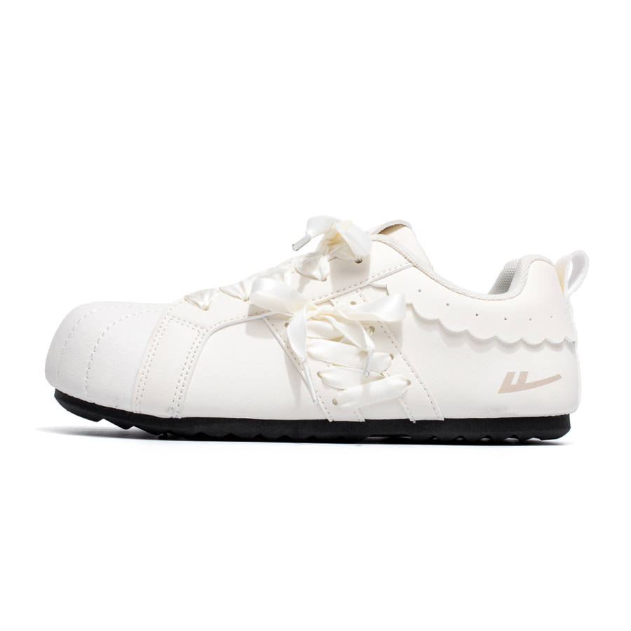WARRIOR Youth Campus Style, Sweet And Cute, White Flat Shoes Abrasion Resistant, Lightweight Coverage Low top