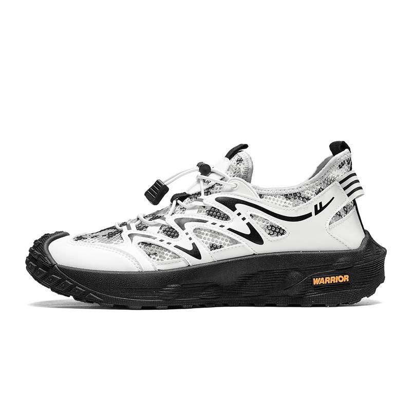 Warrior Coverage, Balance, Abrasion Resistant, Lightweight, Quick Dry Low top Mountaineering Shoes Men's Beige Black