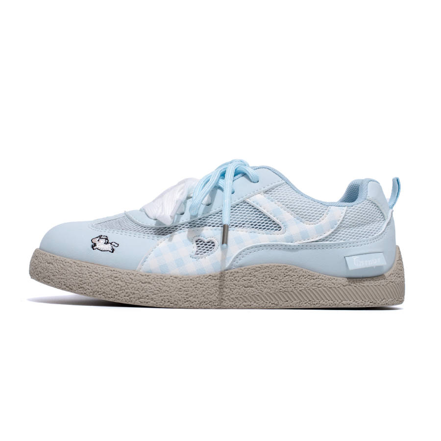 Warrior Everyday Commute, Flat Mesh White Shoes Abrasion Resistant Lightweight Breathable Low top Casual Shoes Women's