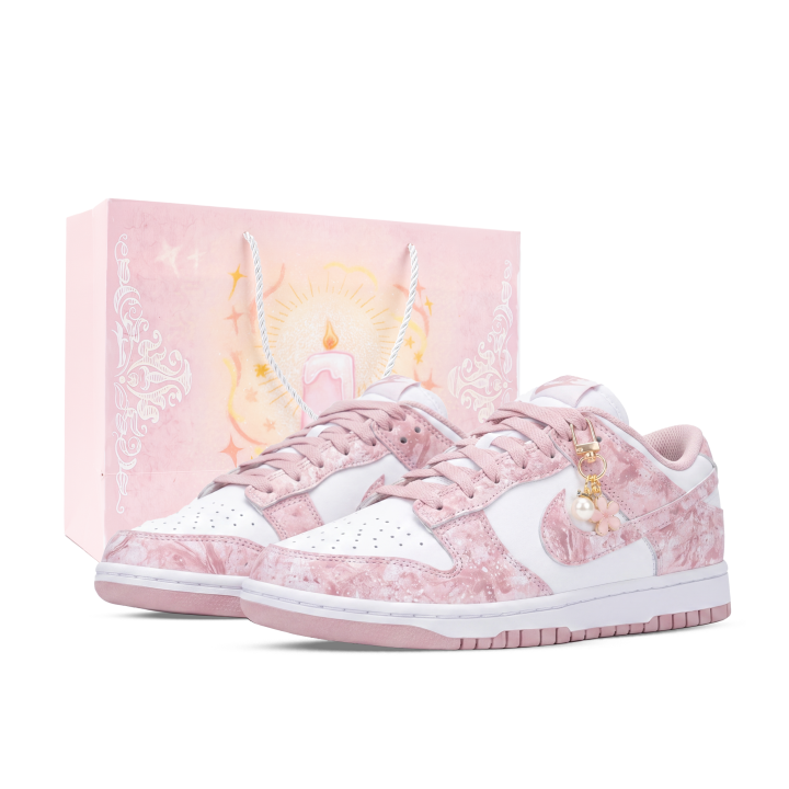 Nike Nike Dunk Spring Blossom Rain, Monster Lab Low top Skateboard Shoes Women's White Pink