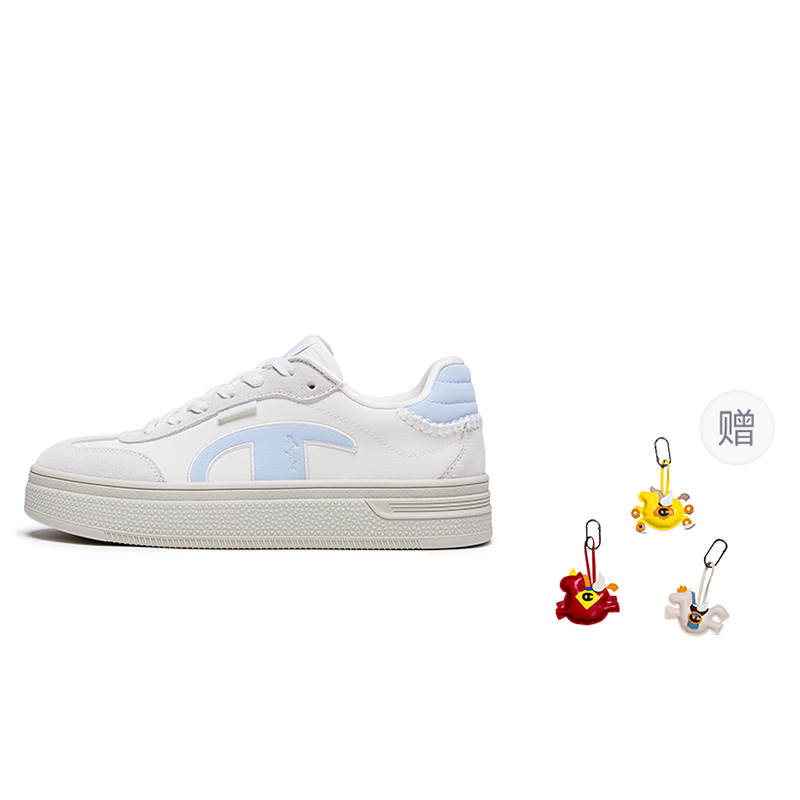 Champion Low top Skateboard Shoes Women's Milk White/Ballet Blue
