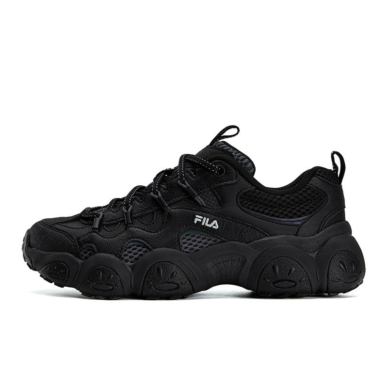 FILA FLUID 7 Abrasion Resistant, Breathable, Lightweight Low top Chunky Sneakers Women's Black/Shadow Black Gray