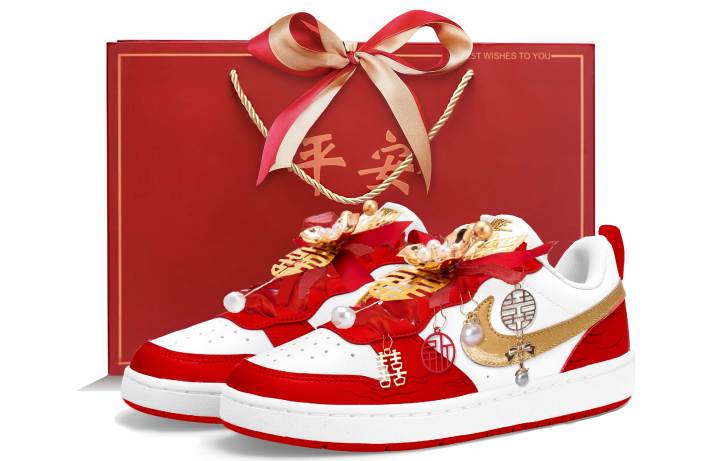 Nike Nike Court Borough Low top Skateboard Shoes Women's White Red