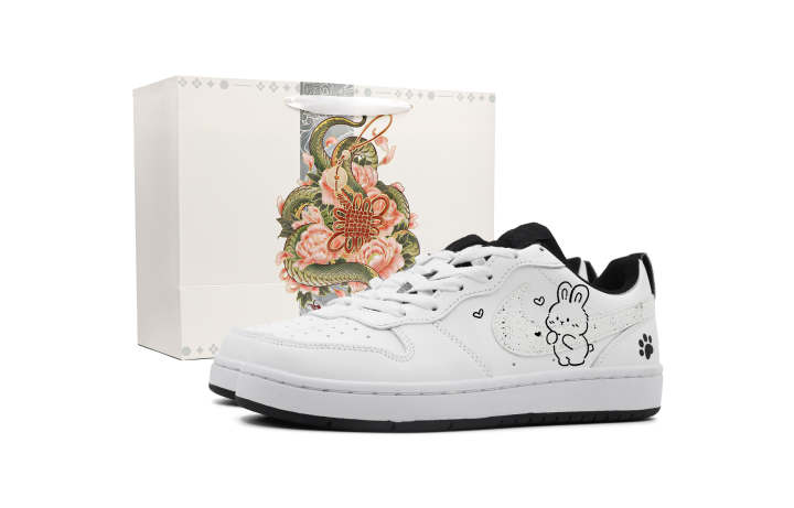 Nike Nike Court Borough Bounce Love Letter Leather Cushioning Abrasion Resistant Low top Kids' Skateboarding Shoes White