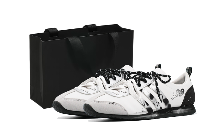 Adidas Adidas VS JOG 2.0 Low top German Army Trainers Unisex Black White