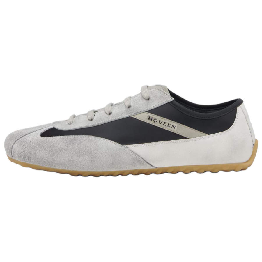 Alexander McQueen Boxe Low top Casual Shoes Men's Black & Stone Color