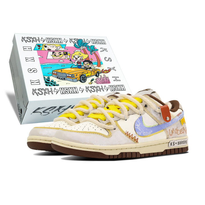 Nike Nike Dunk Low top Skateboard Shoes Women's Yellow Brown