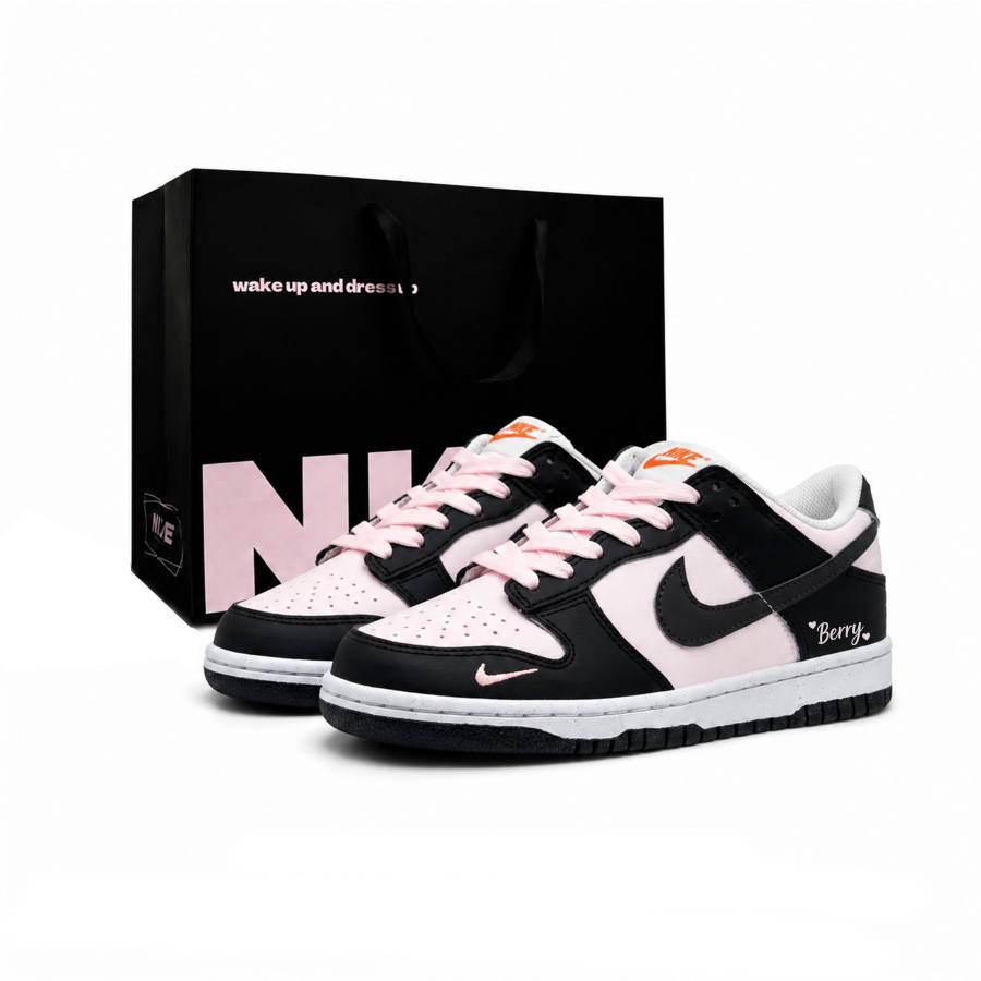 Nike Nike Dunk Blackberry Cherry Blossom Coverage Slip Resistant Abrasion Resistant Low top Skateboard Shoes Women's