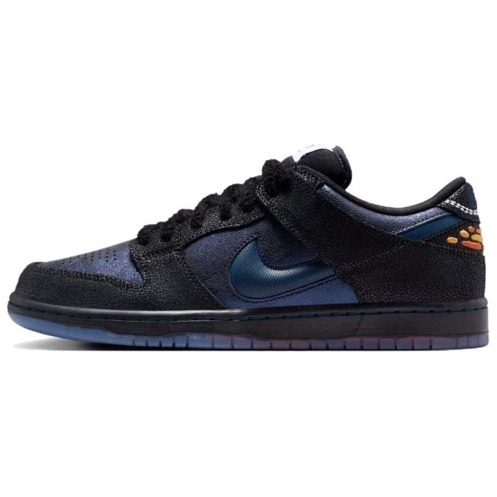 Nike Nike x Bluetile Dunk SB Low top Skateboard Shoes Men's Black Blue