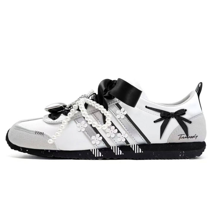 Adidas Adidas VS JOG 2.0 White Camellia MONE Manufacturing Low top German Army Trainers Unisex Black White