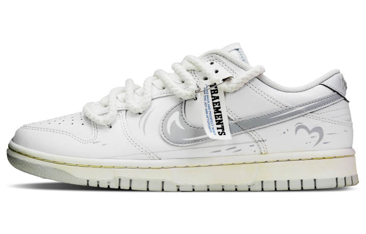 Nike Nike Dunk Heart Print Low top Skateboard Shoes Unisex