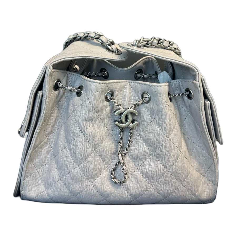 CHANEL CHANEL Shoulder Bags