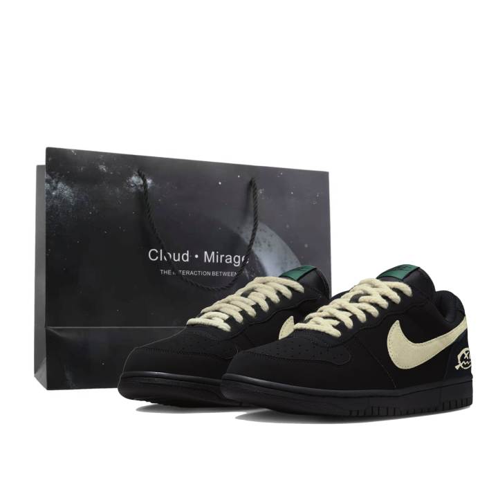 Nike Nike Big Skateboard Shoes Men's Low Top Beige Black