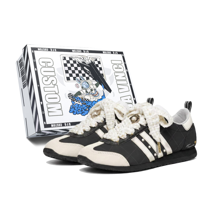 Adidas Adidas VS JOG 2.0 German Army Trainers Unisex Low Top White Black